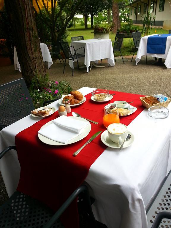 Locanda Alle Officine Buttrio Exterior photo