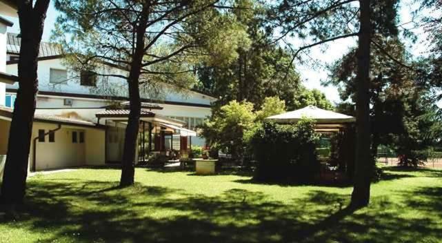 Locanda Alle Officine Buttrio Exterior photo